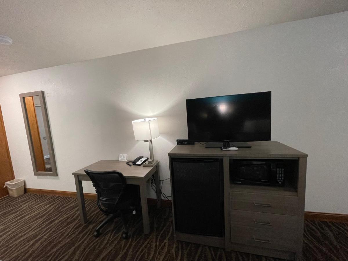 Baymont By Wyndham Bellevue - Omaha Hotel Bagian luar foto