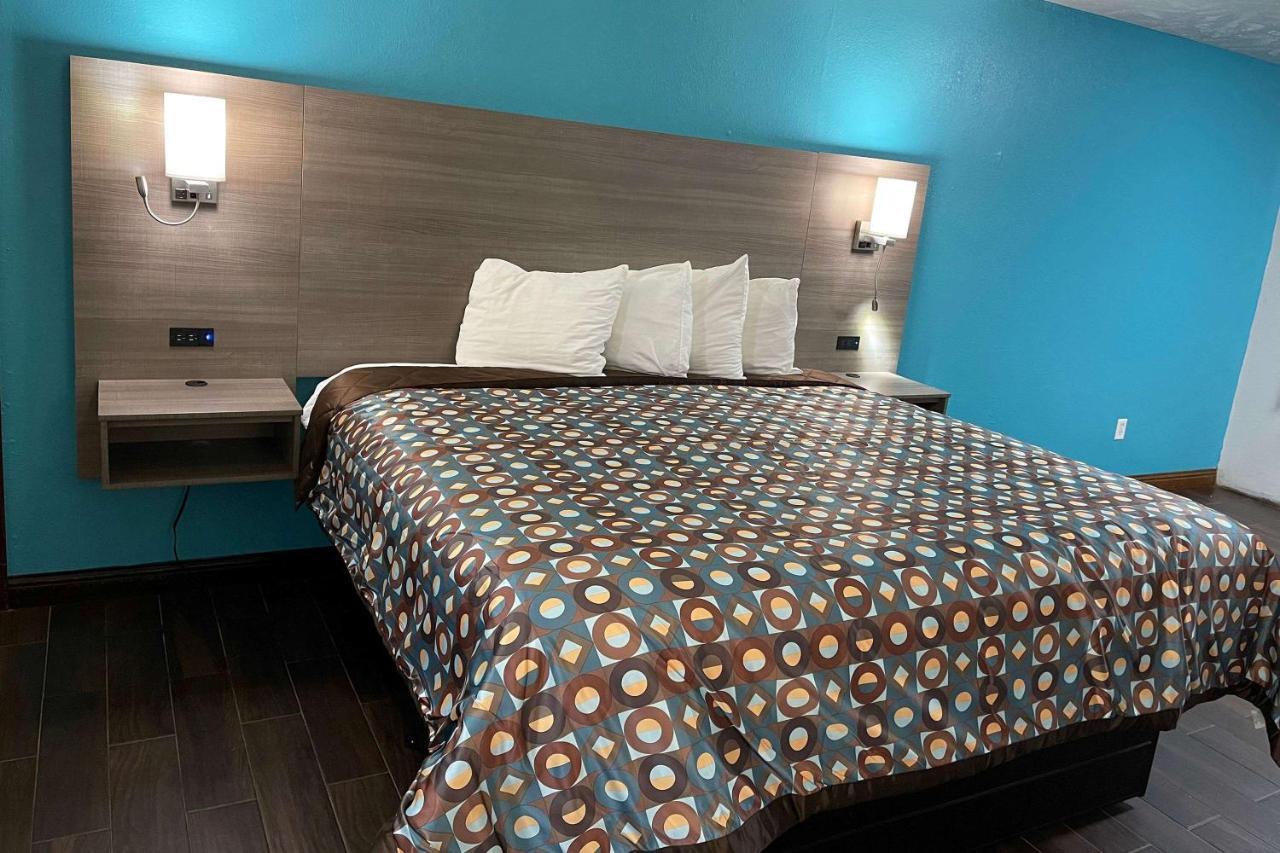 Baymont By Wyndham Bellevue - Omaha Hotel Bagian luar foto