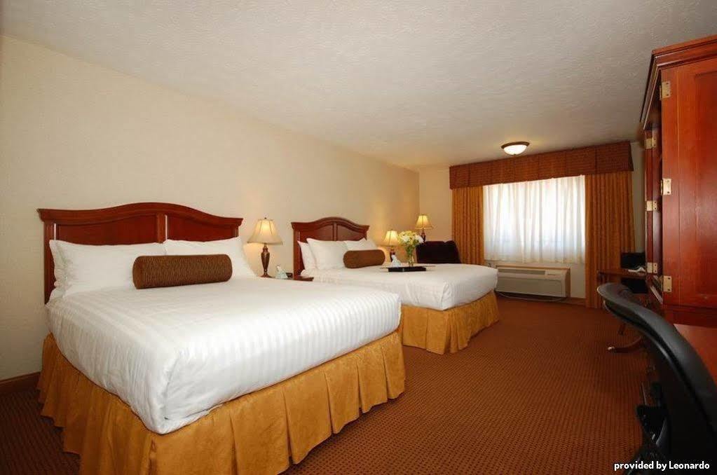 Baymont By Wyndham Bellevue - Omaha Hotel Bagian luar foto