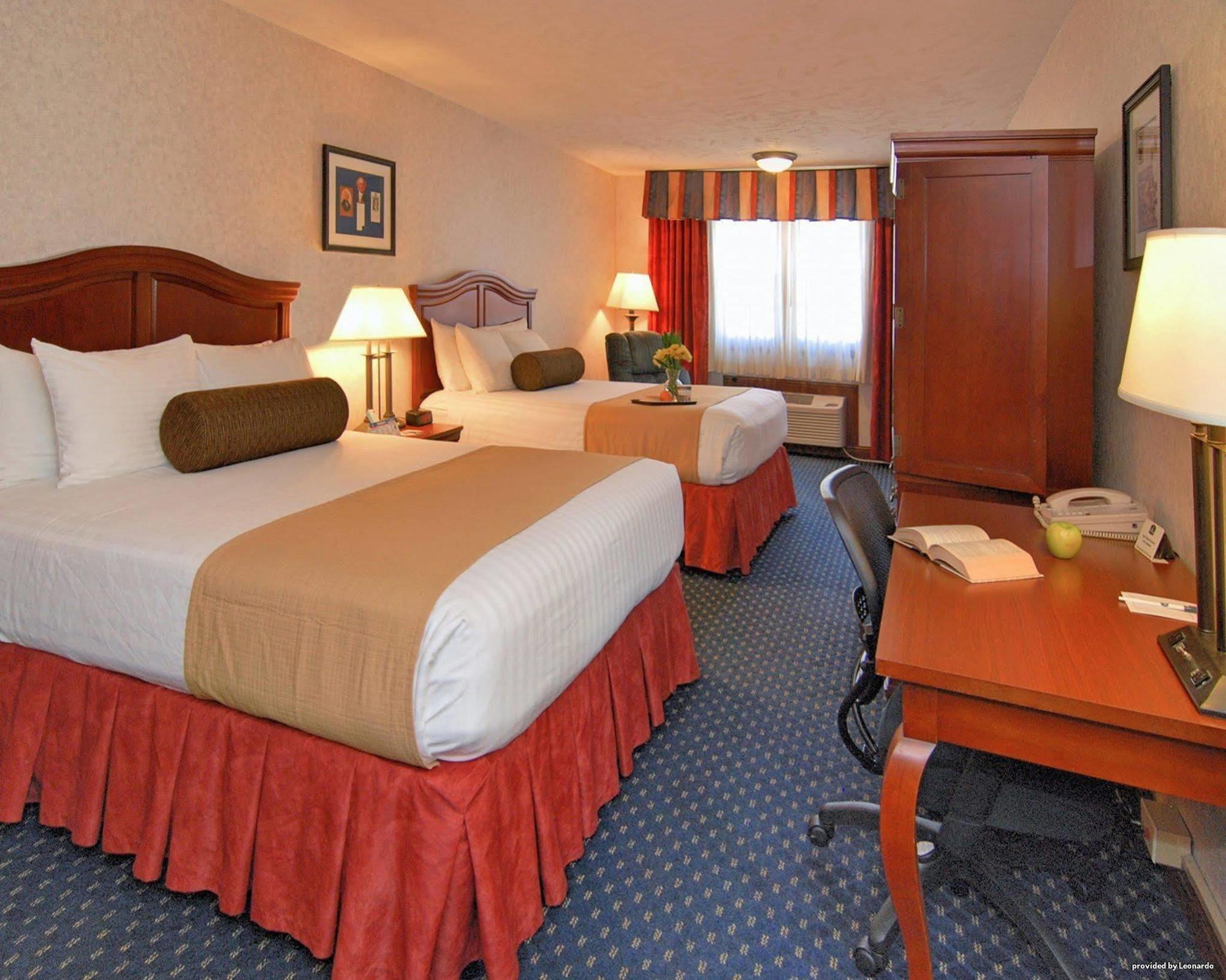 Baymont By Wyndham Bellevue - Omaha Hotel Bagian luar foto