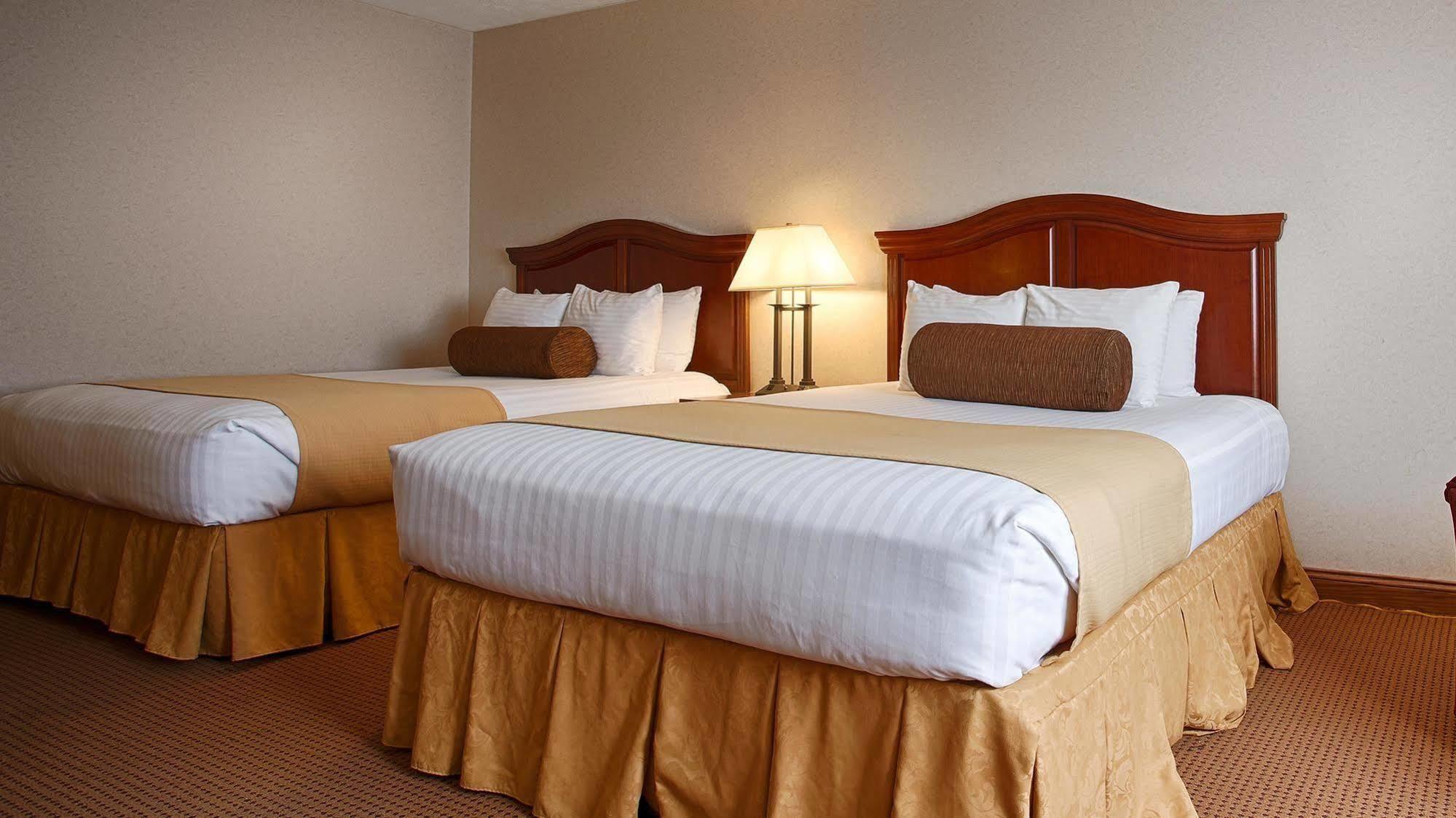 Baymont By Wyndham Bellevue - Omaha Hotel Bagian luar foto